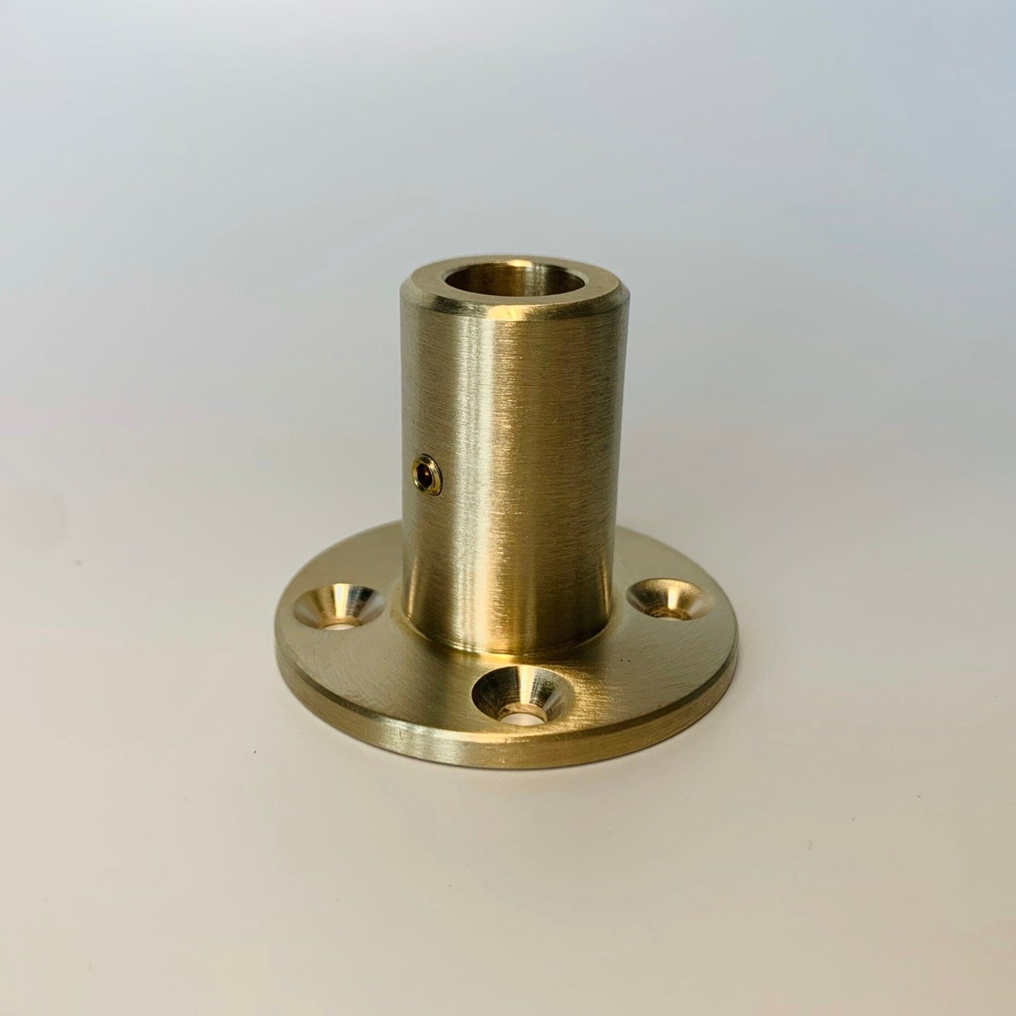 TYPE E - Unlacquered, satin brass fittings & brackets Brassshelf