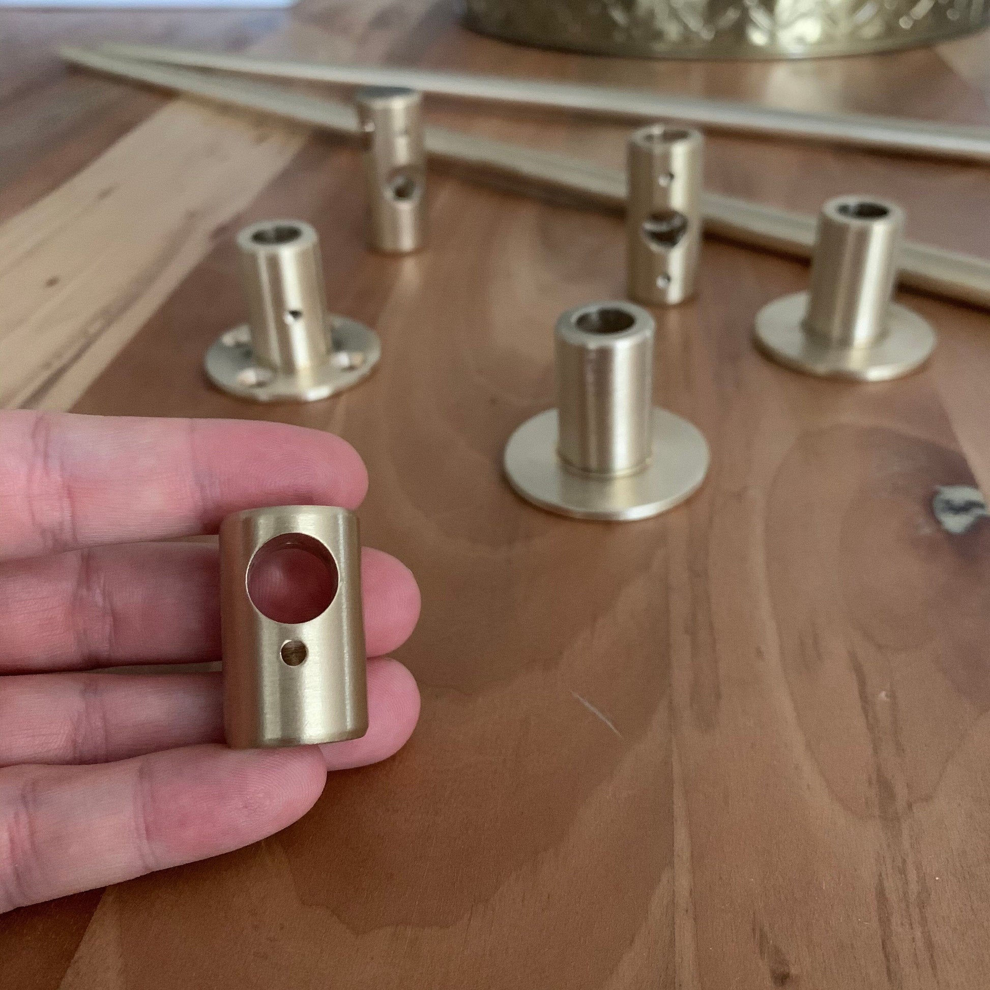 TYPE E - Unlacquered, satin brass fittings & brackets Brassshelf 